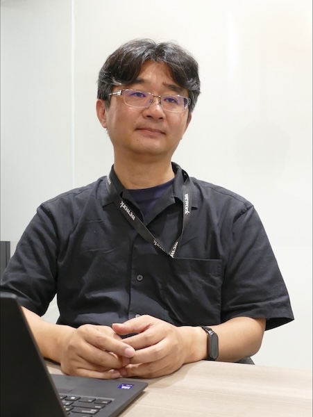 取材に応じる株式会社アダコテック プロダクト開発部のメンバー