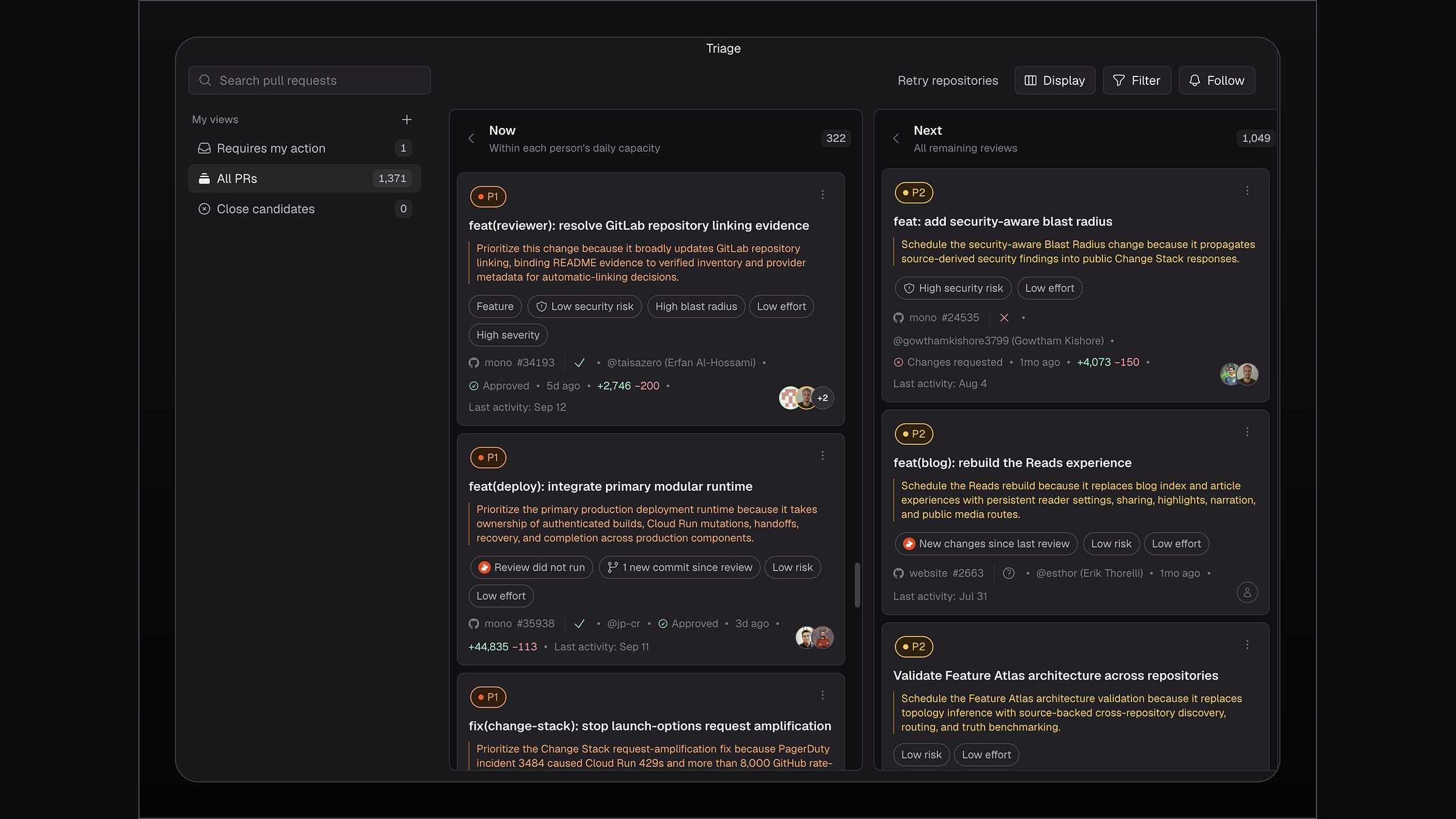 CodeRabbit Triageはプルリクエストを「Now」と「Next」の列に整理し、優先度、リスクシグナル、レビュー状況、工数、レビュー担当者のコンテキストを表示します。